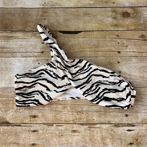 Weworewhat Asymmetrical bikini Tiger one shoulder top NO SIZE TAG - Picture 4 of 7